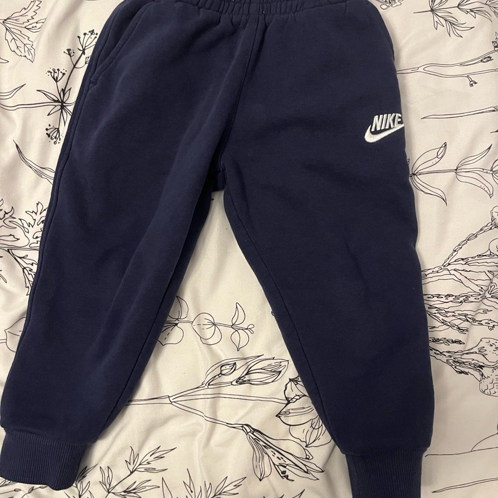 Nike Kids Navy Jogger Sweatpants with White Logo